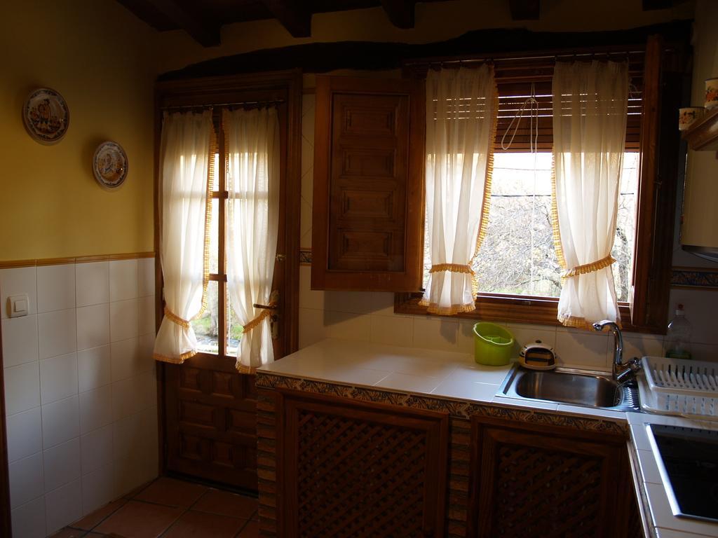 Гостевой дом La Casa Del Vado Хервас Экстерьер фото